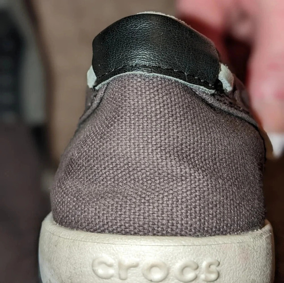 Crocs Women's Walu Canvas Loafer Brown Slip On Shoes Size 11 - Picture 3 of 11